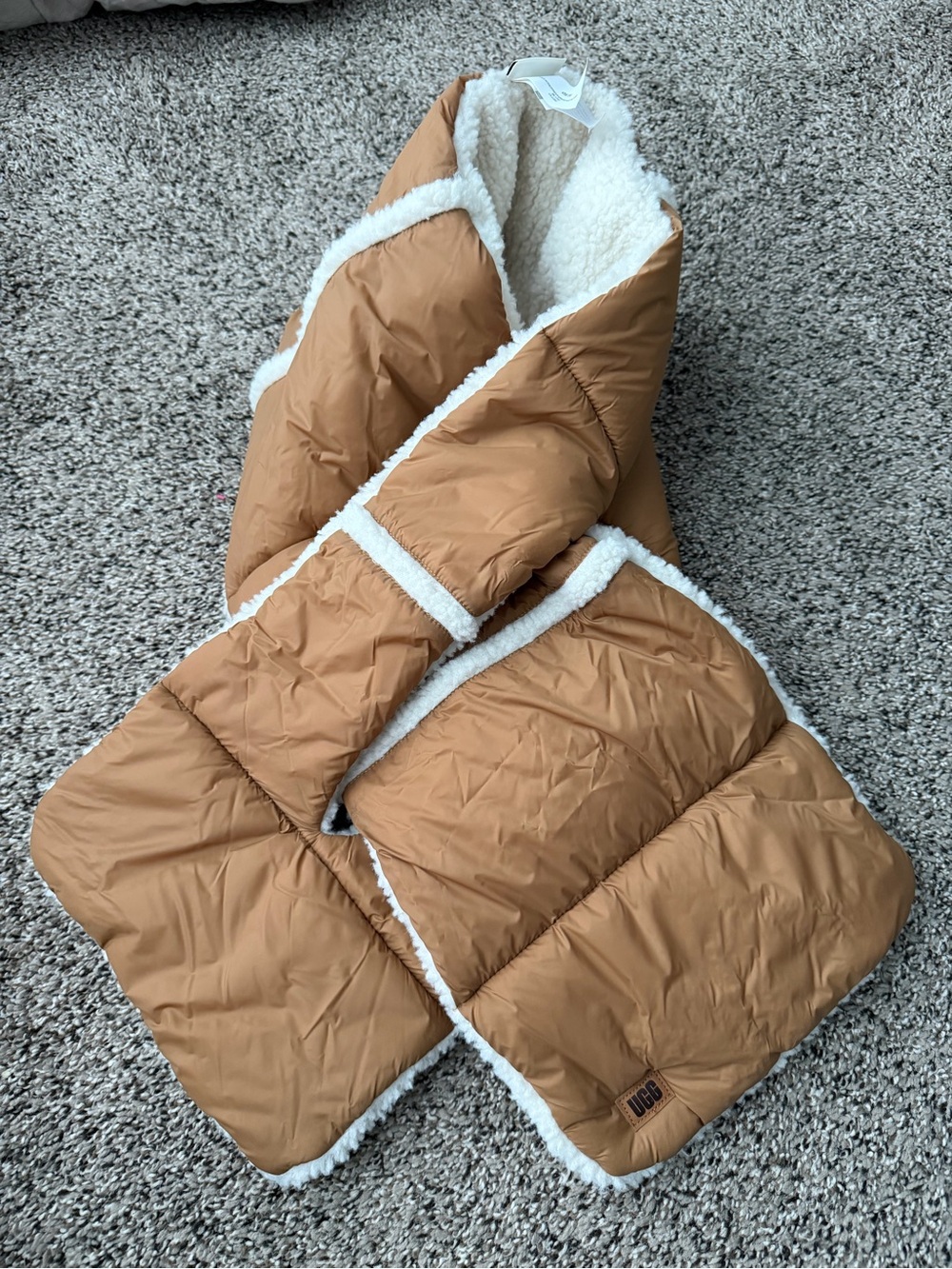 UGG Muffler Fluff Reversible Scarf beige Ladies - Picture 2 of 5